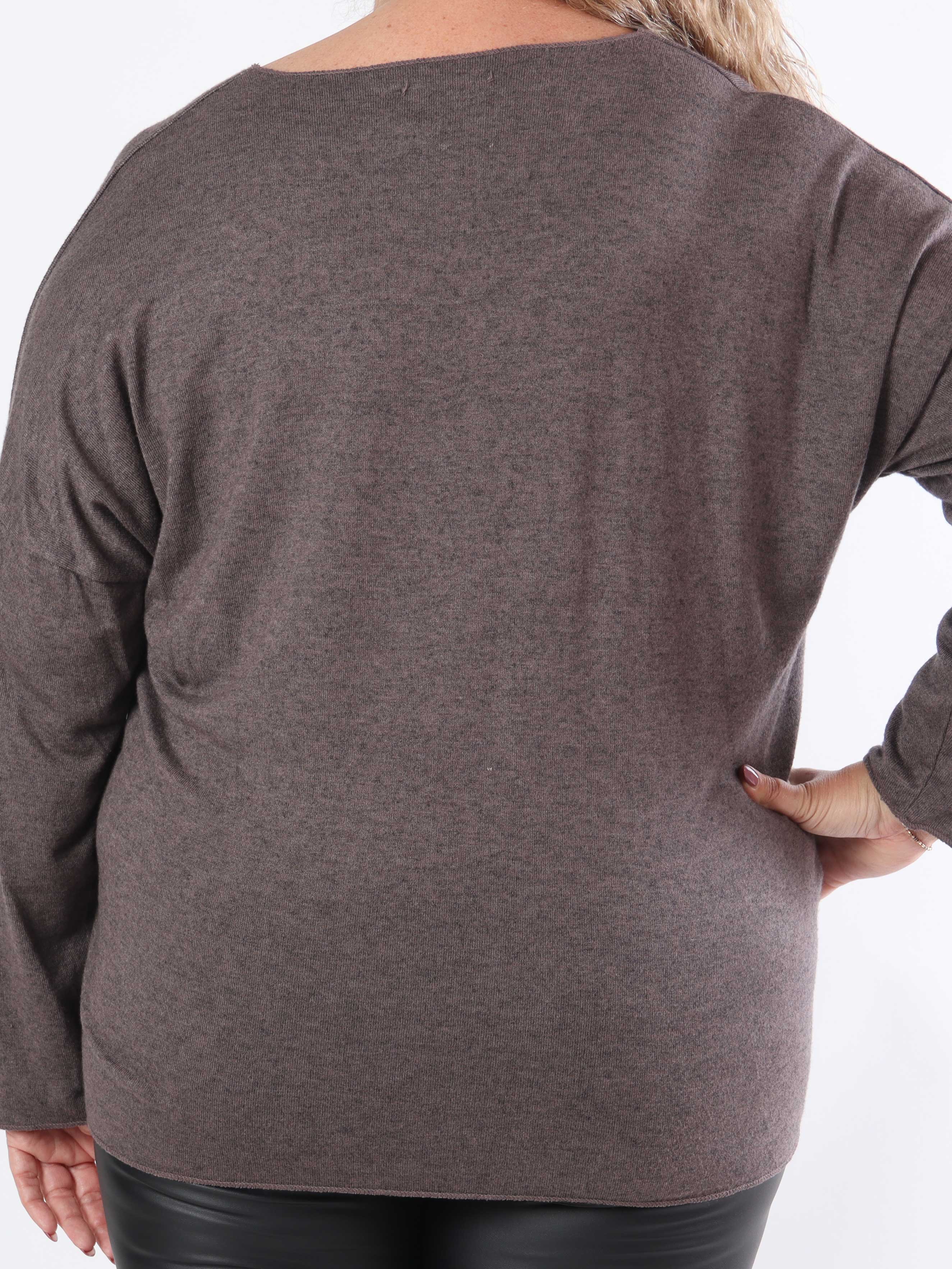 Djamila - Blød plus size bluse i viskose med v-udskæring